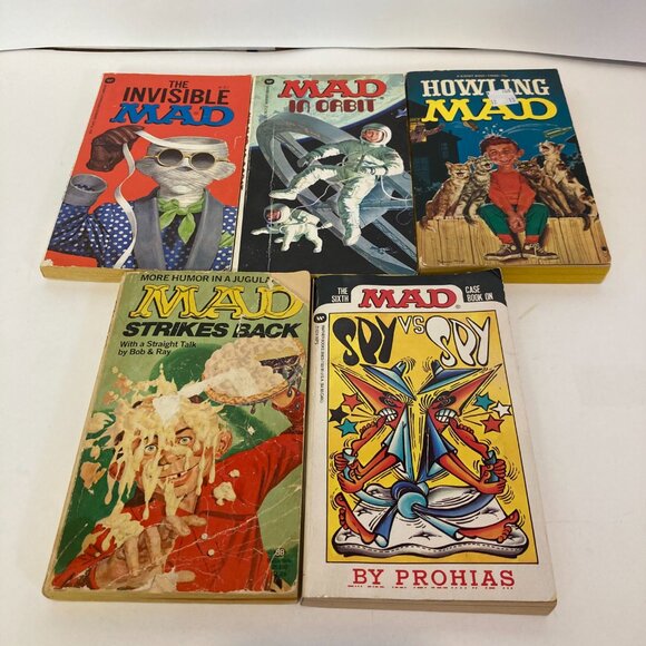 Lot of 5 Vintage 1960s 70s 80s Mad Magazine Books Howling Orbit Invisible Spy - Picture 1 of 9